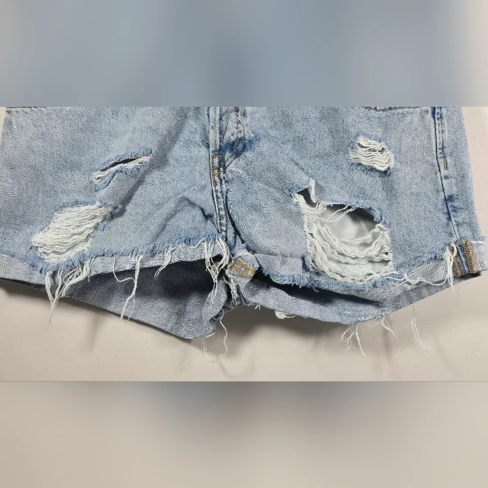 & Denim By H & M Boyfriend Shorts Distressed Women's Regular Waist Size 6